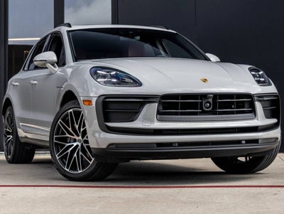 2025 Porsche Macan Base
