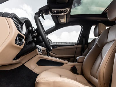 2025 Porsche Macan AWD