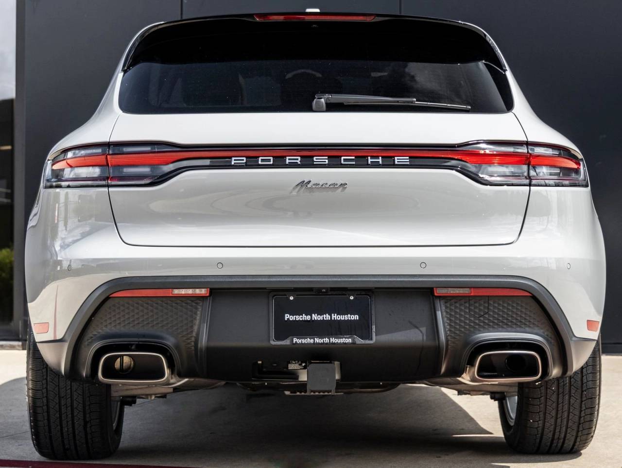 2025 Porsche Macan AWD