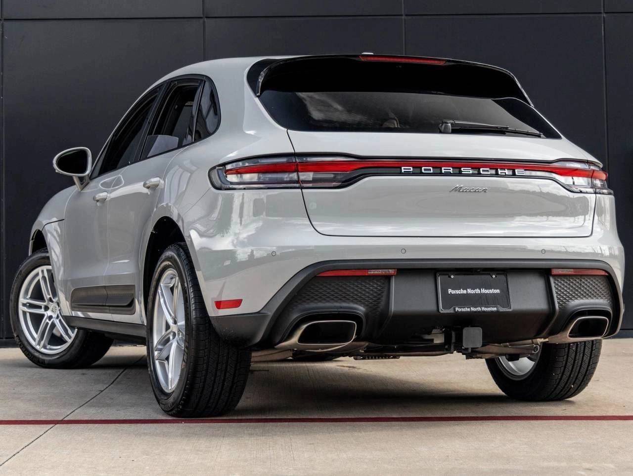 2025 Porsche Macan AWD