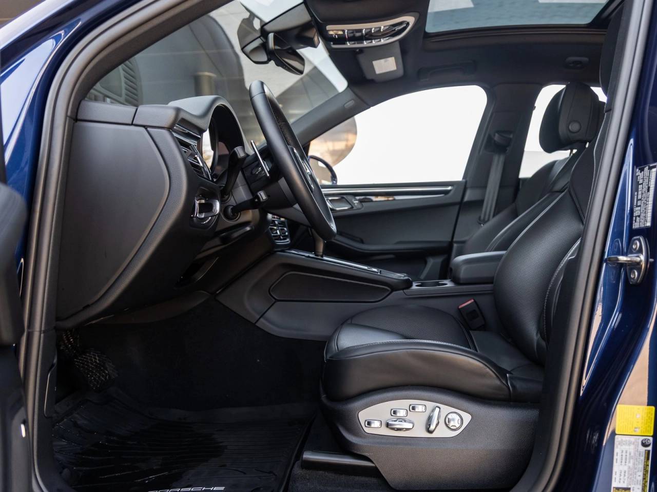 2025 Porsche Macan Macan