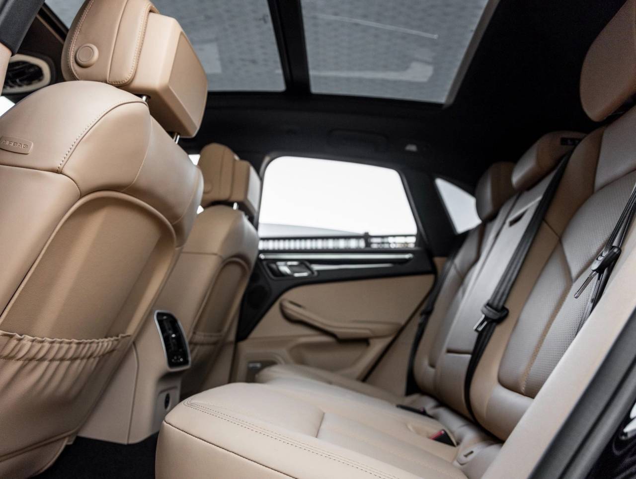 2025 Porsche Macan Macan