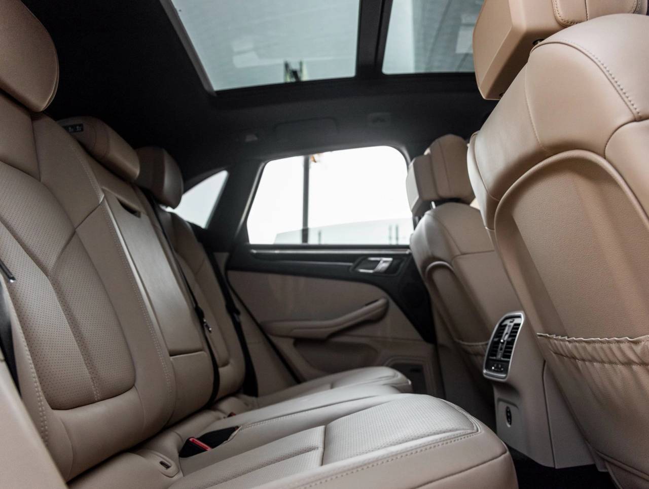 2025 Porsche Macan Macan