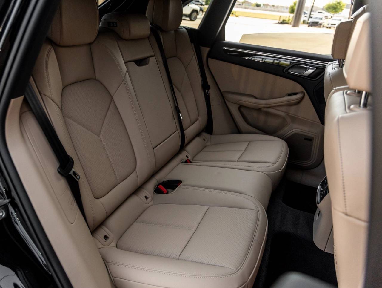 2025 Porsche Macan Macan