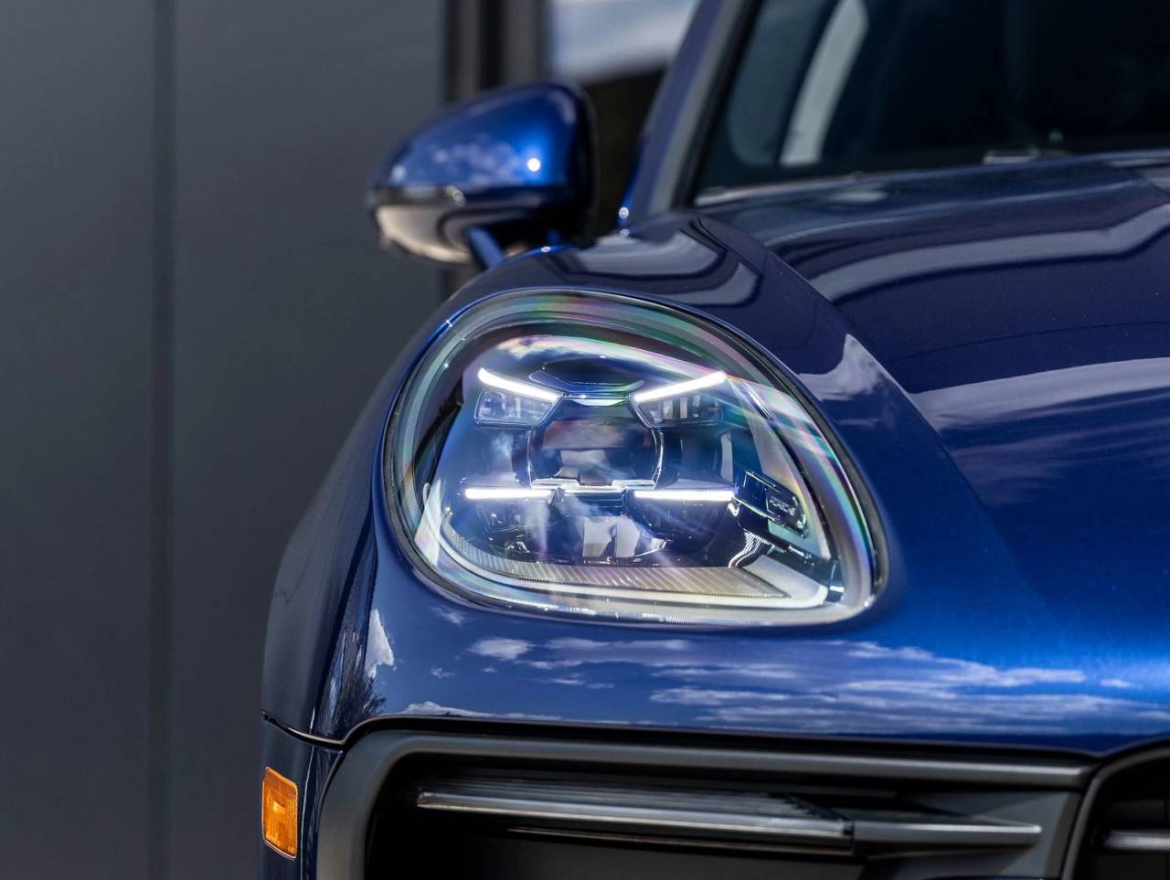 2026 Porsche Macan AWD