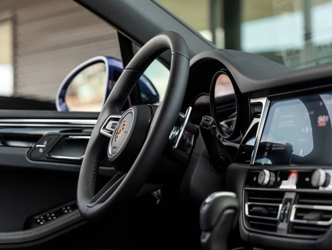 2026 Porsche Macan AWD