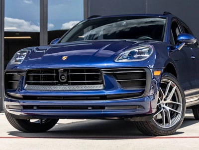 2026 Porsche Macan AWD