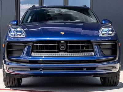 2026 Porsche Macan AWD