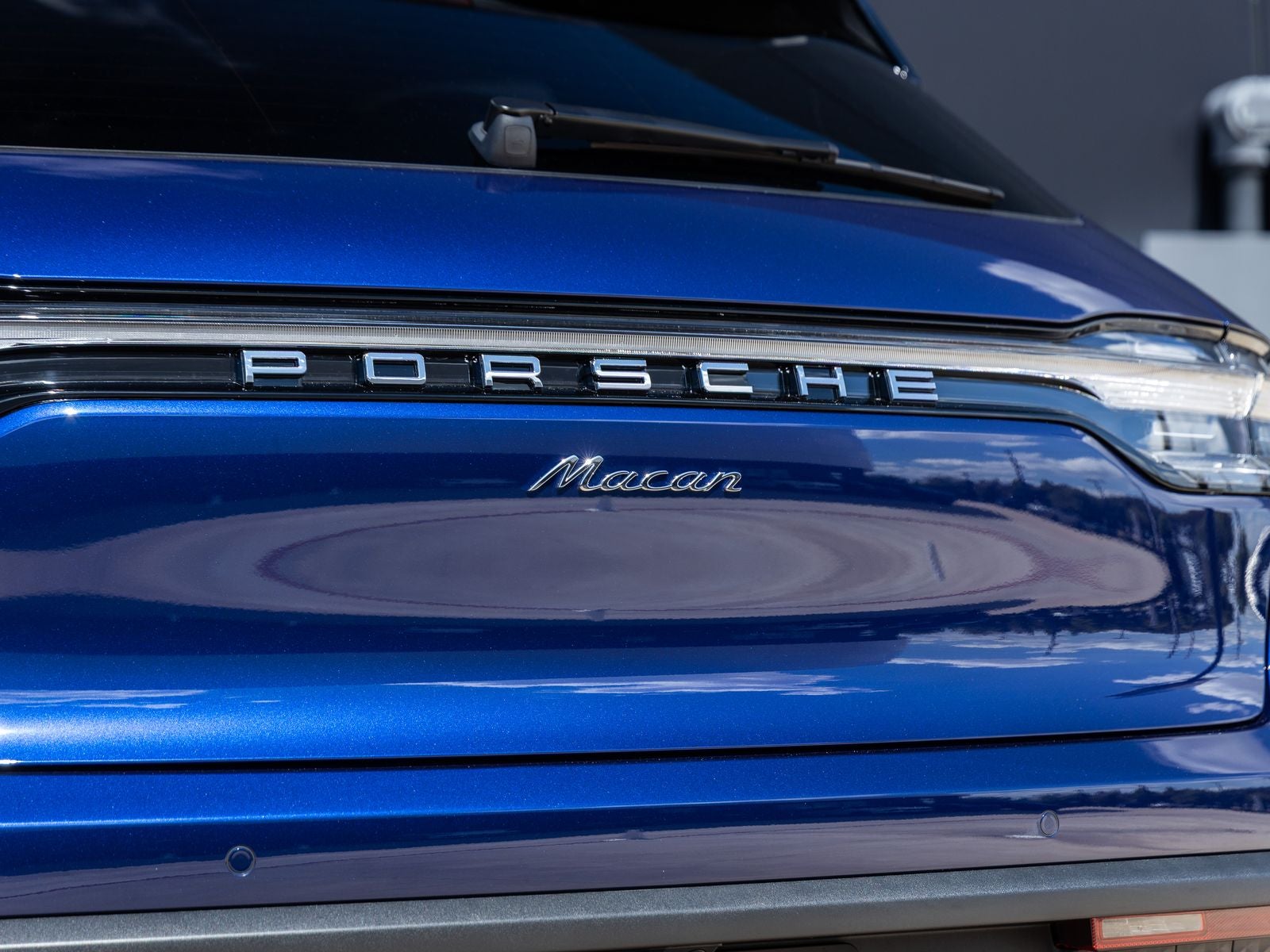 2026 Porsche Macan AWD