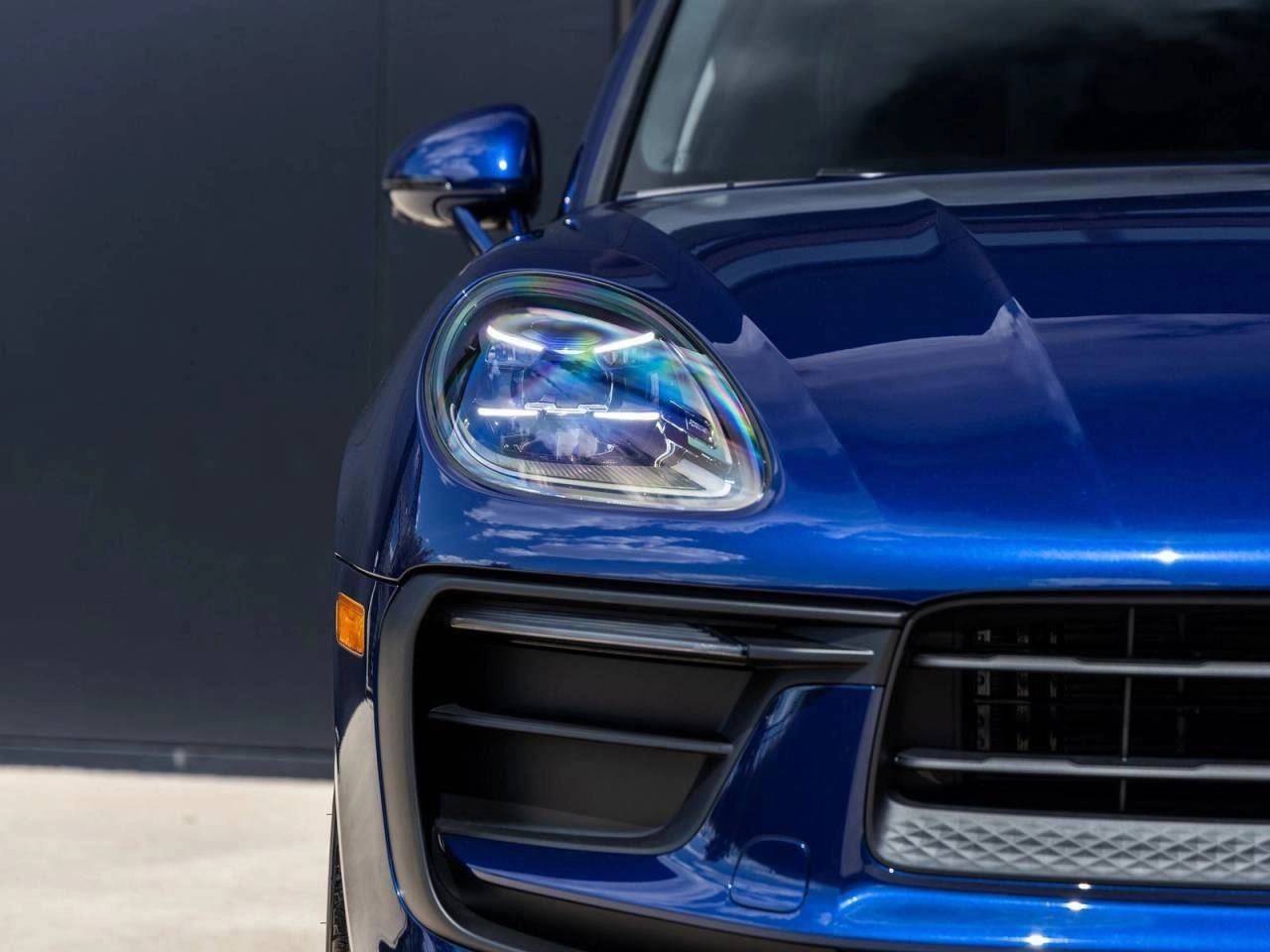 2026 Porsche Macan AWD