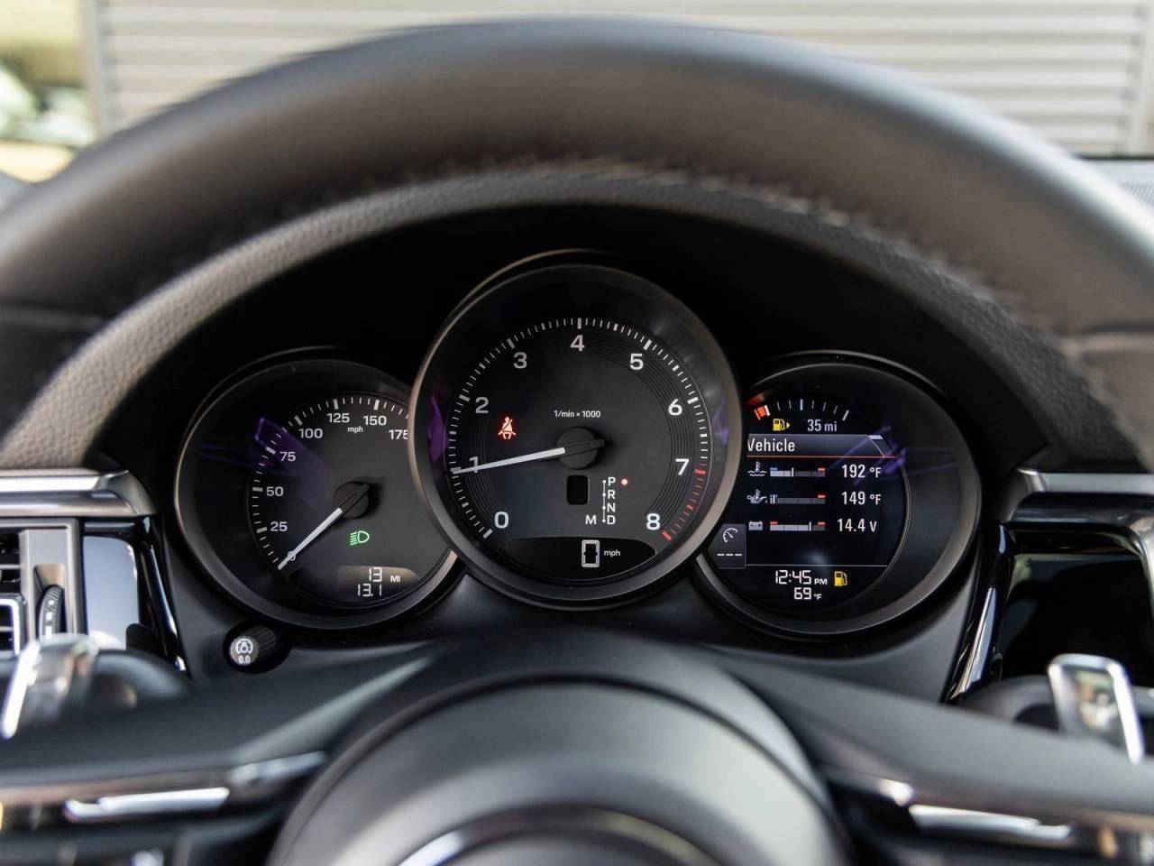2026 Porsche Macan AWD