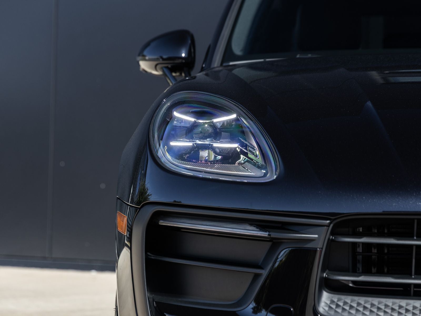 2026 Porsche Macan AWD