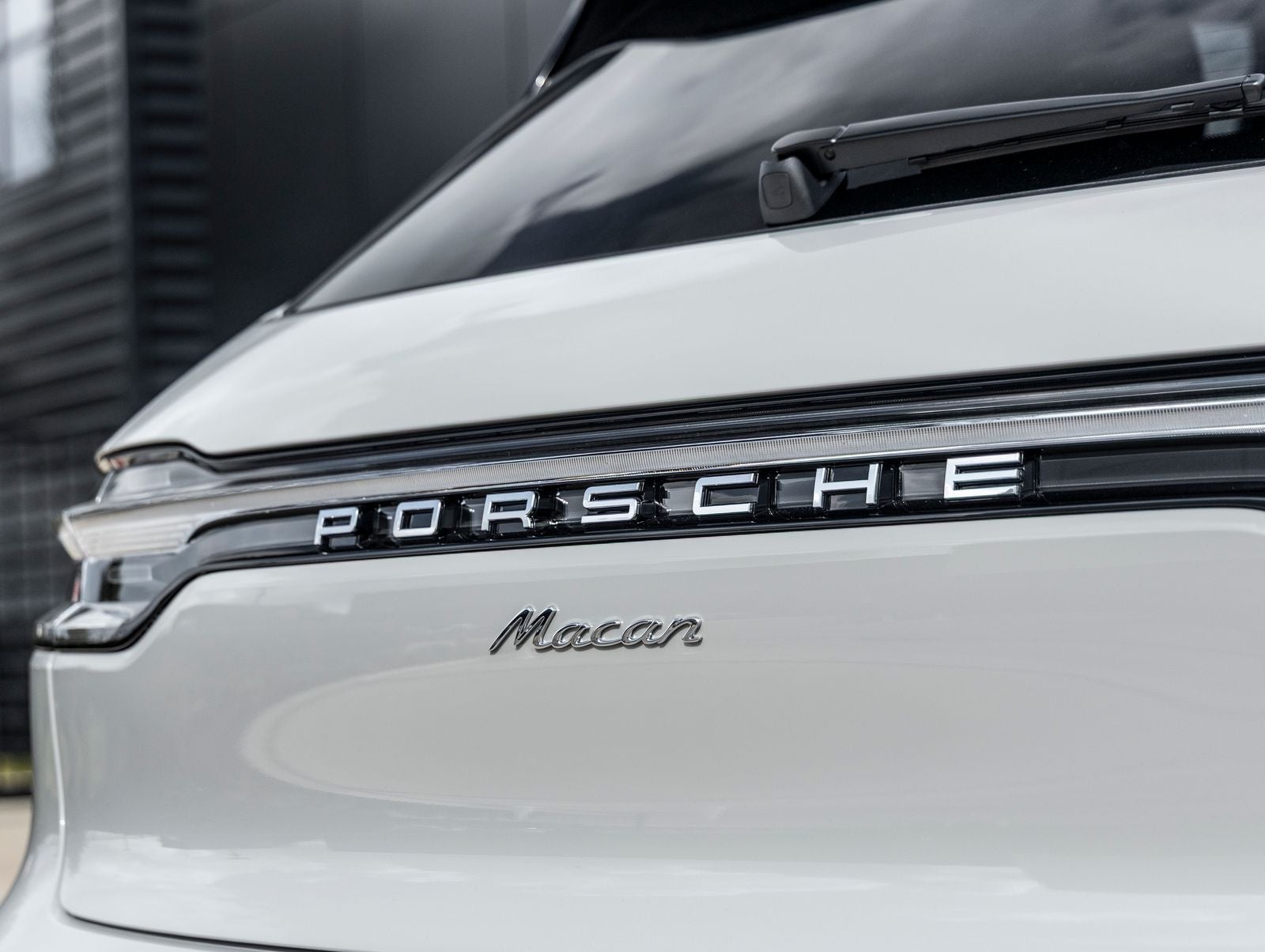 2026 Porsche Macan Base