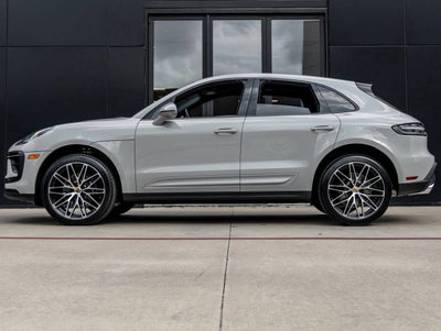 2026 Porsche Macan Base