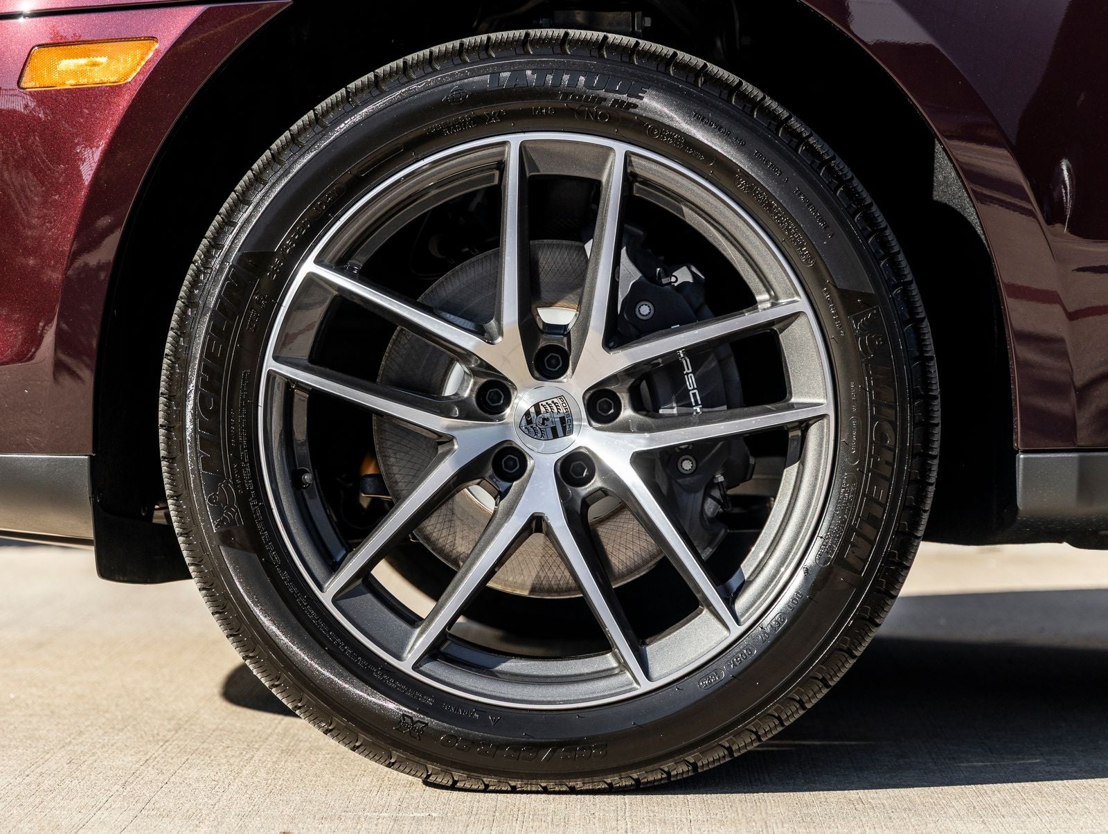 2026 Porsche Macan Base