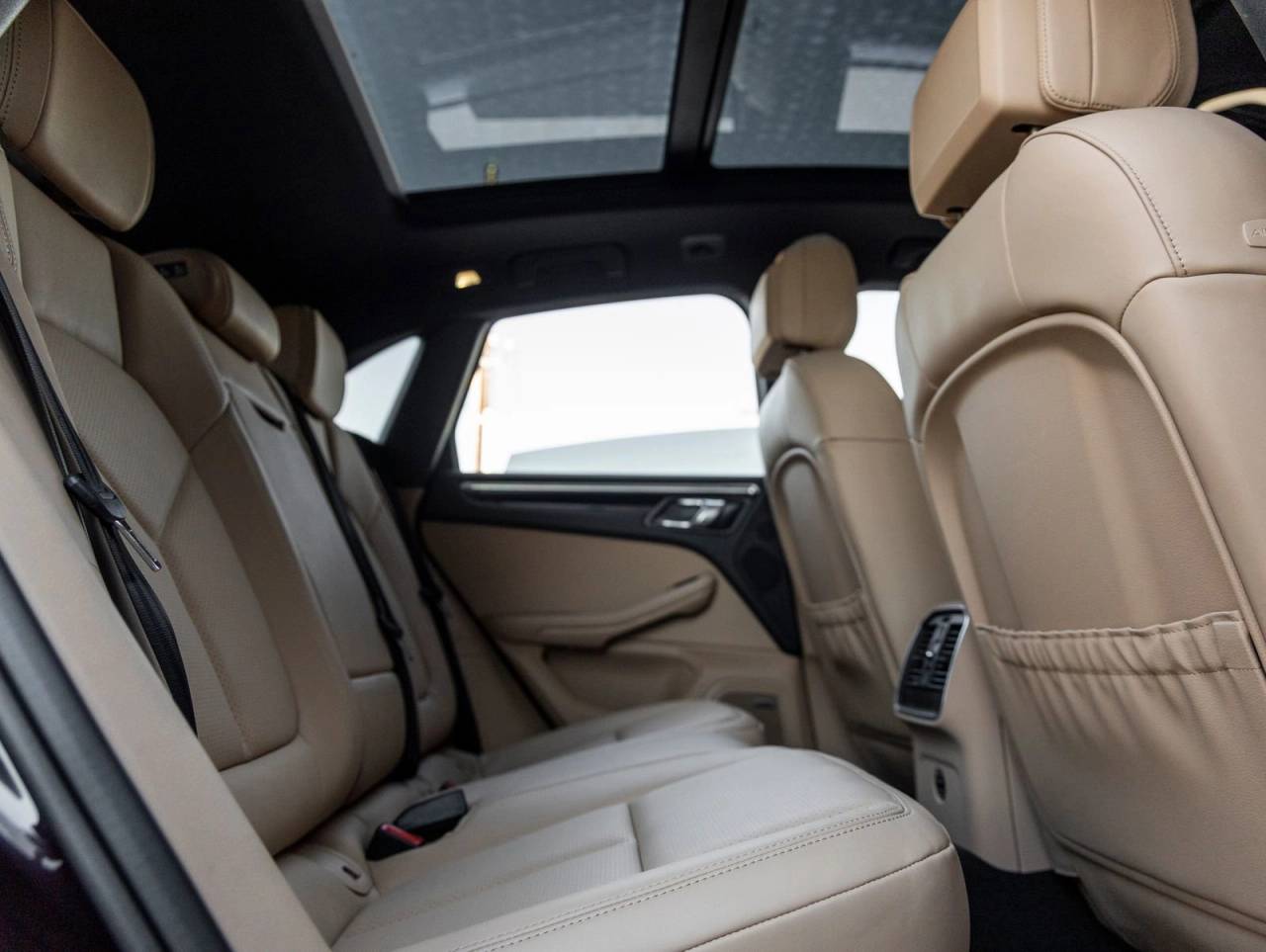 2026 Porsche Macan AWD