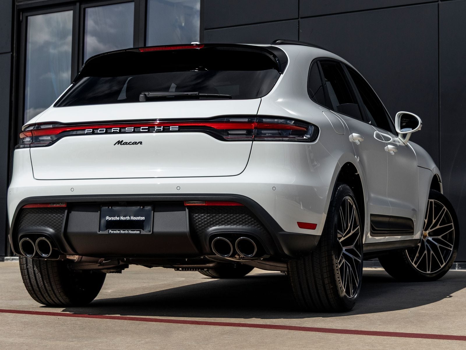 2026 Porsche Macan AWD