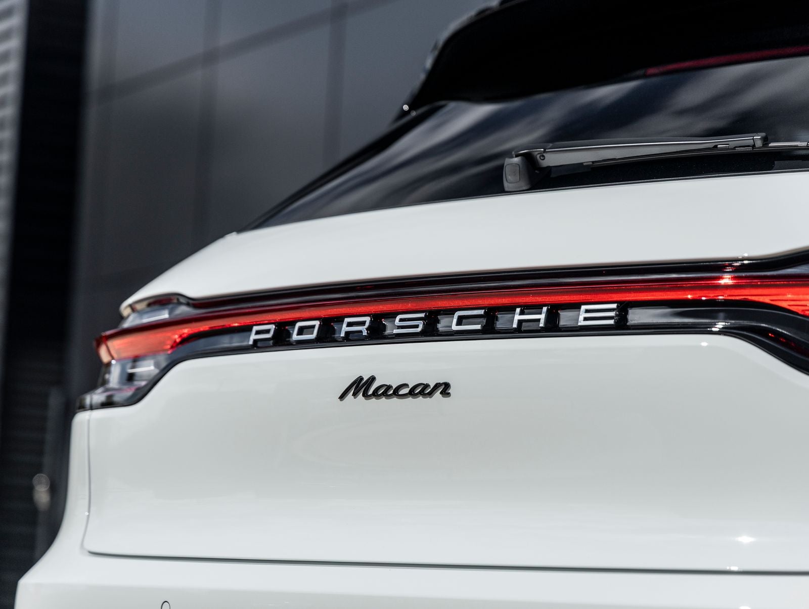 2026 Porsche Macan AWD