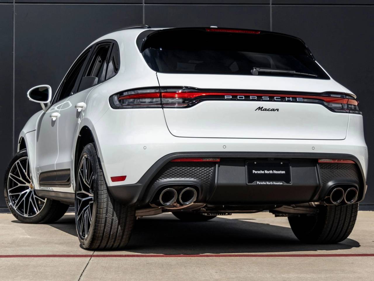 2026 Porsche Macan AWD