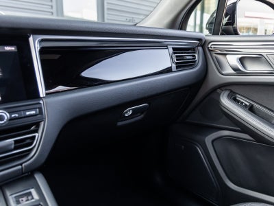 2021 Porsche Macan Macan