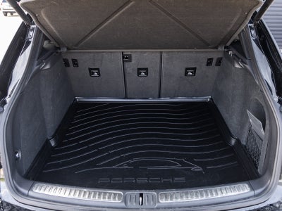 2021 Porsche Macan Macan