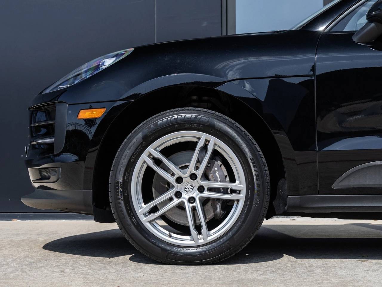 2021 Porsche Macan Macan