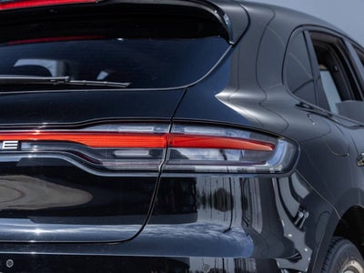 2021 Porsche Macan Macan
