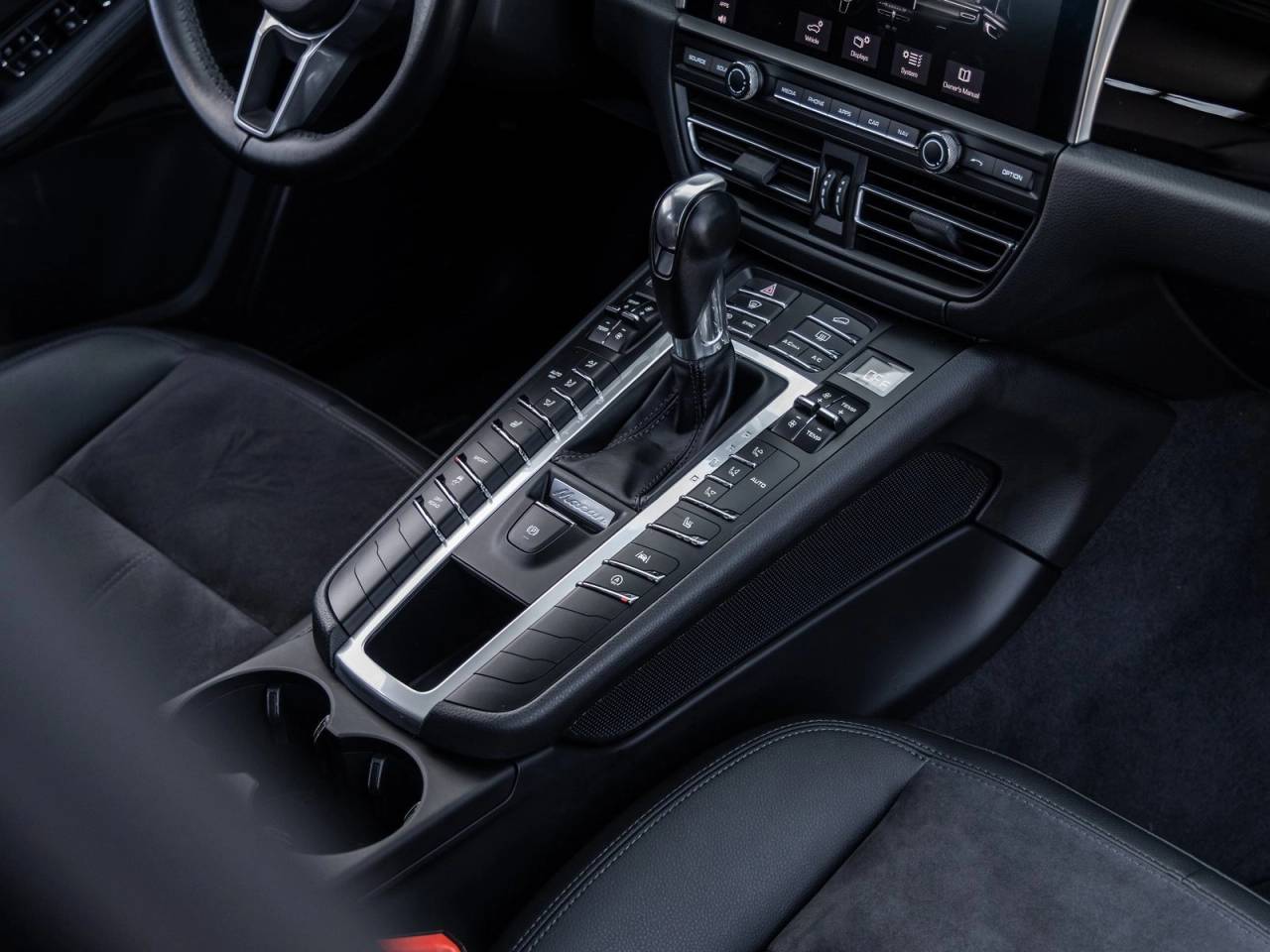 2021 Porsche Macan Macan