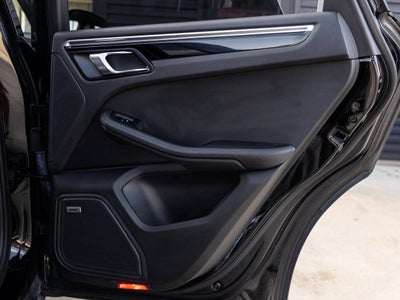 2021 Porsche Macan Macan