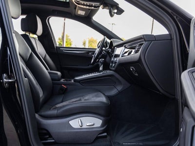 2021 Porsche Macan Macan