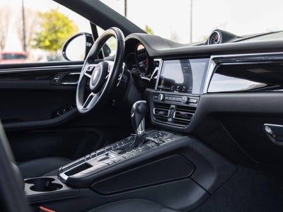2021 Porsche Macan Macan