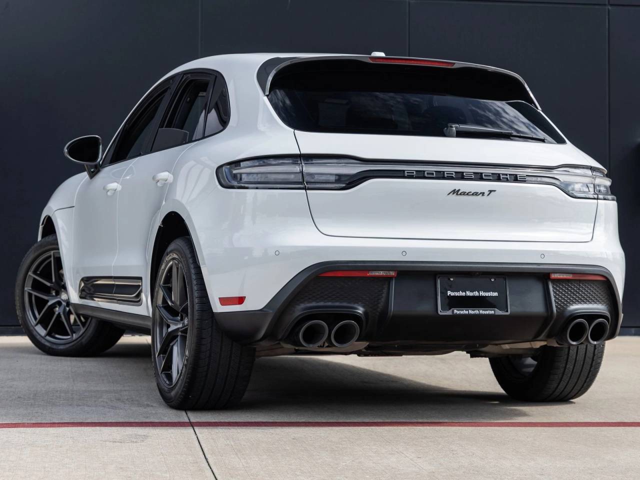 2023 Porsche Macan T