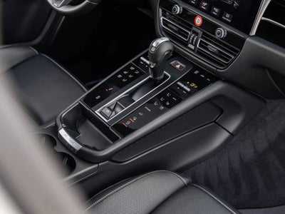 2023 Porsche Macan T
