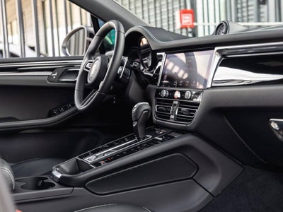 2023 Porsche Macan T