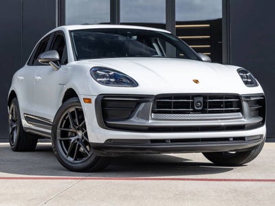 2023 Porsche Macan T