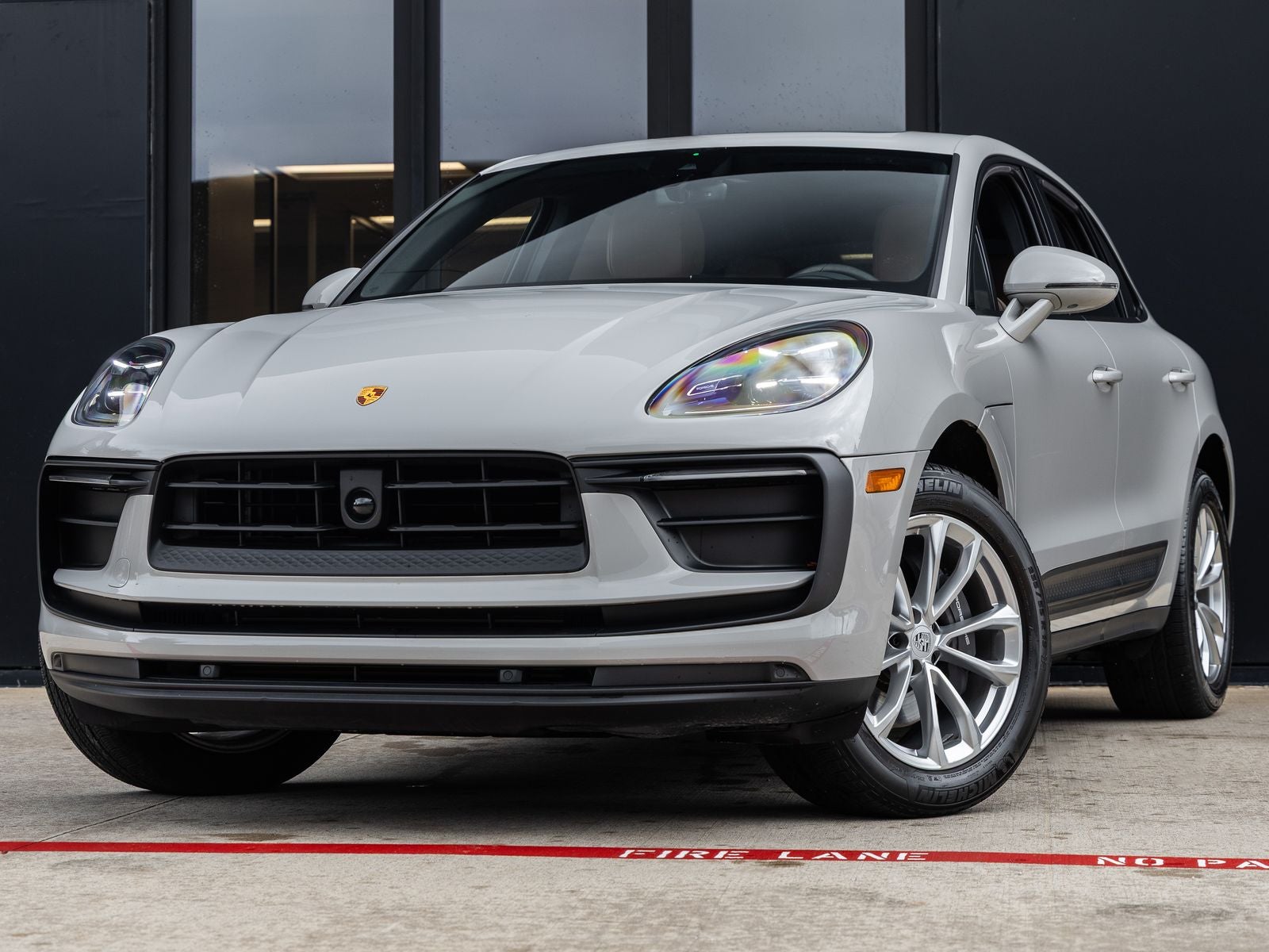 2023 Porsche Macan Macan (MY23)