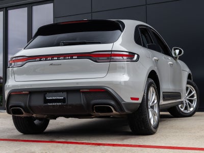 2023 Porsche Macan Macan (MY23)