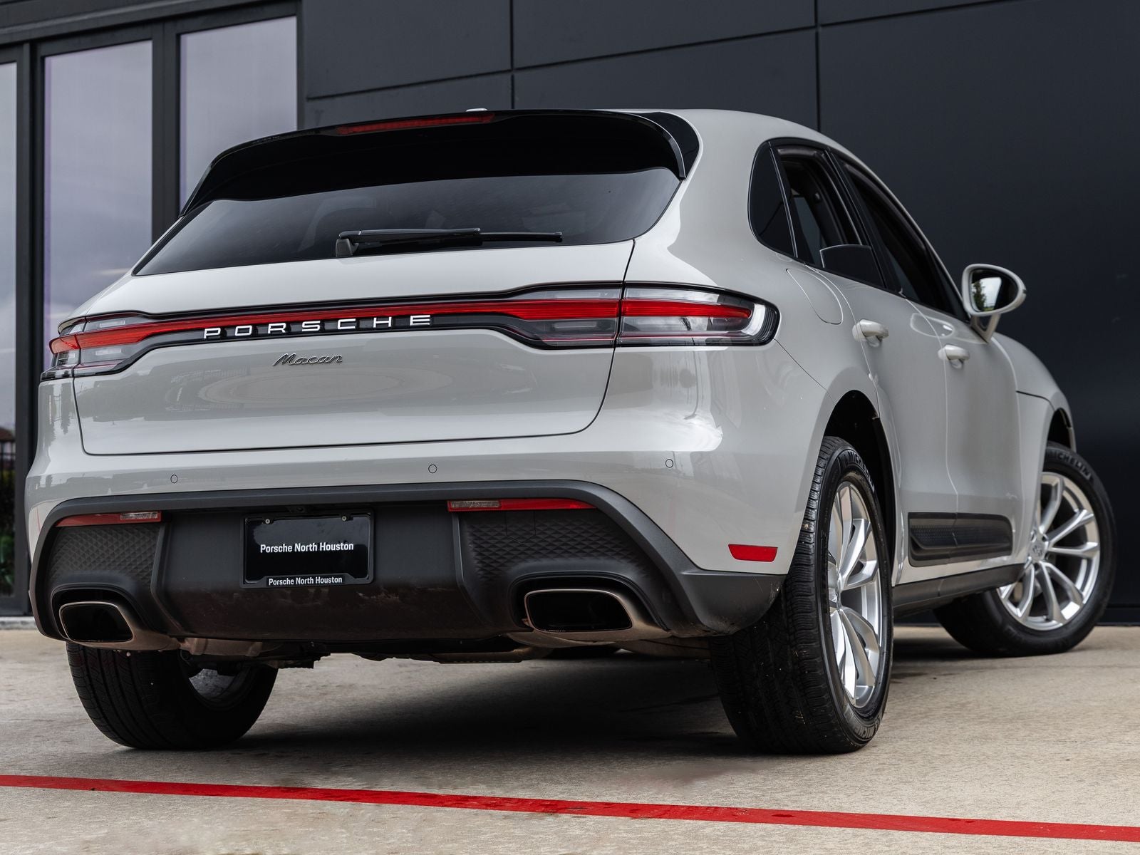 2023 Porsche Macan Macan (MY23)