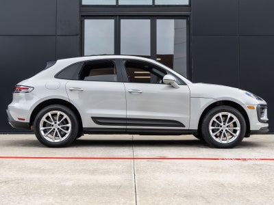 2023 Porsche Macan Macan (MY23)