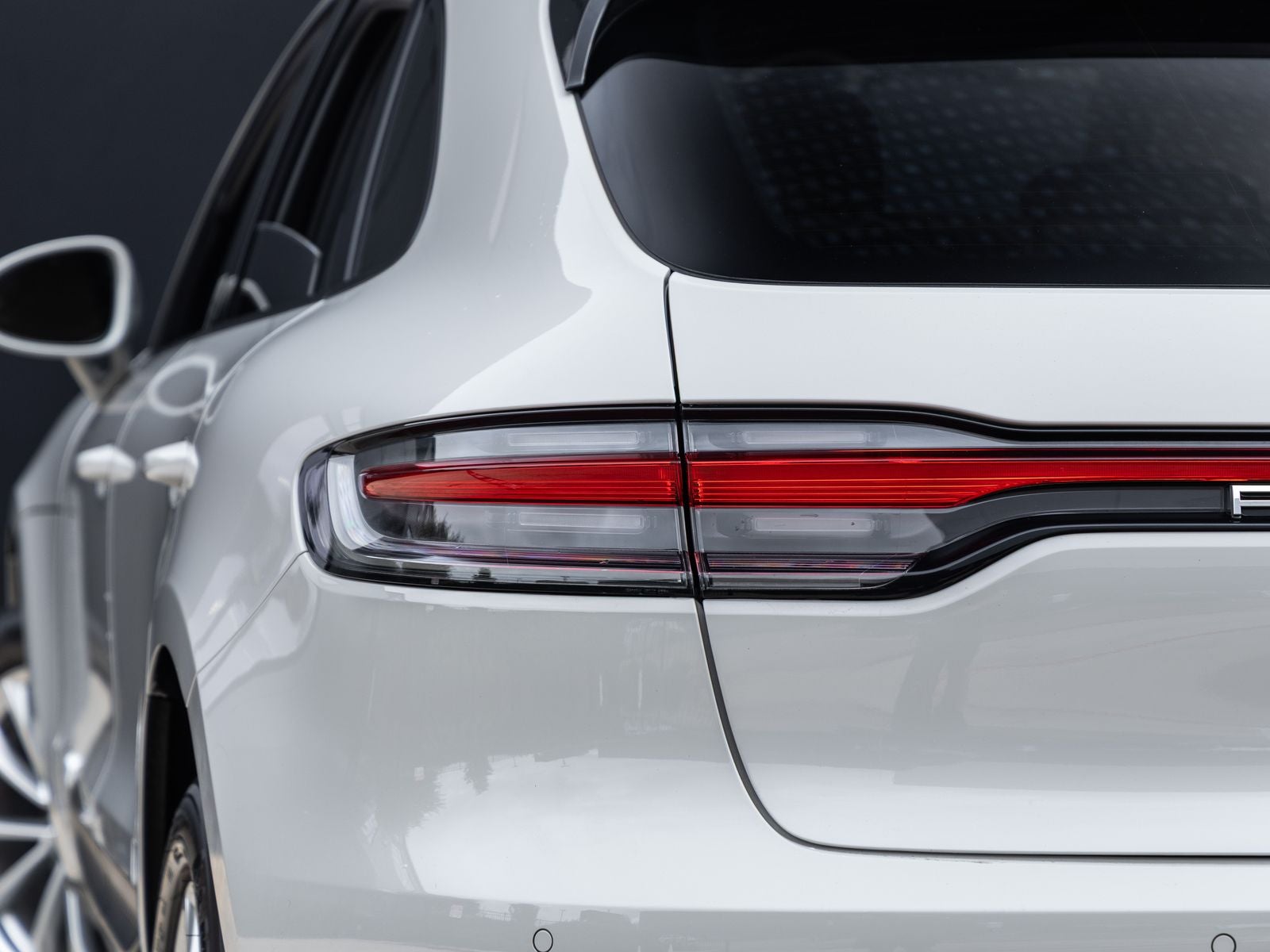 2023 Porsche Macan Macan (MY23)