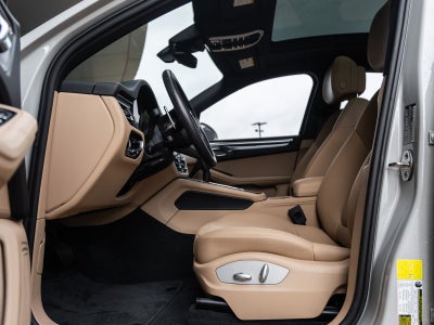 2023 Porsche Macan Macan (MY23)