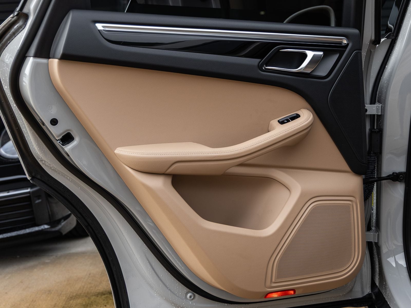 2023 Porsche Macan Macan (MY23)