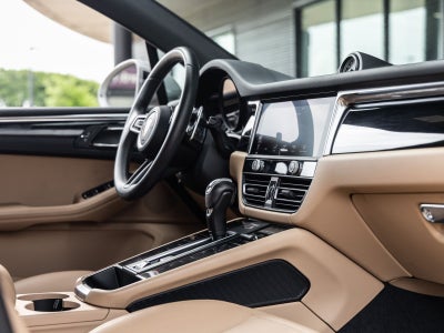 2023 Porsche Macan Macan (MY23)