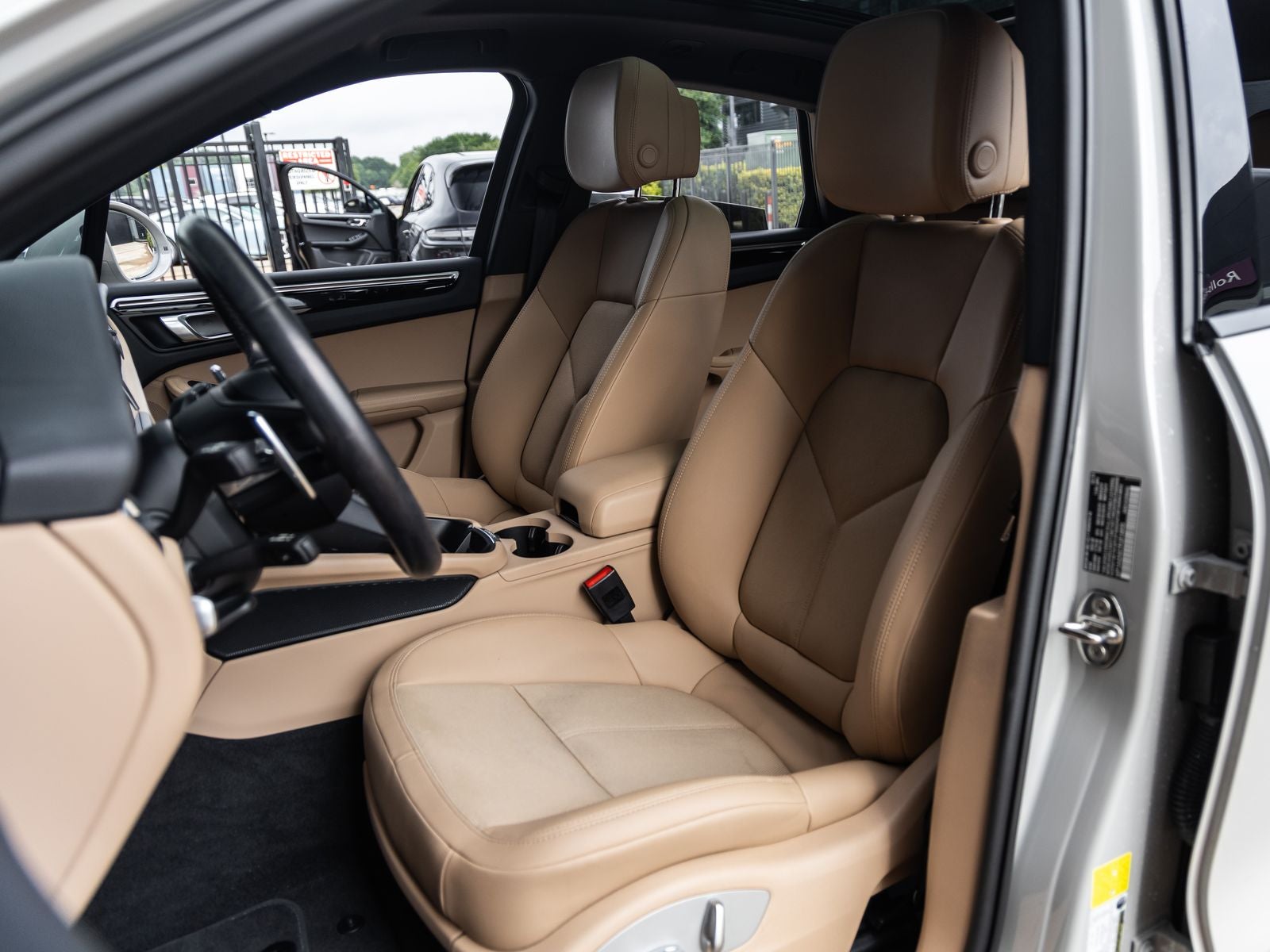2023 Porsche Macan Macan (MY23)