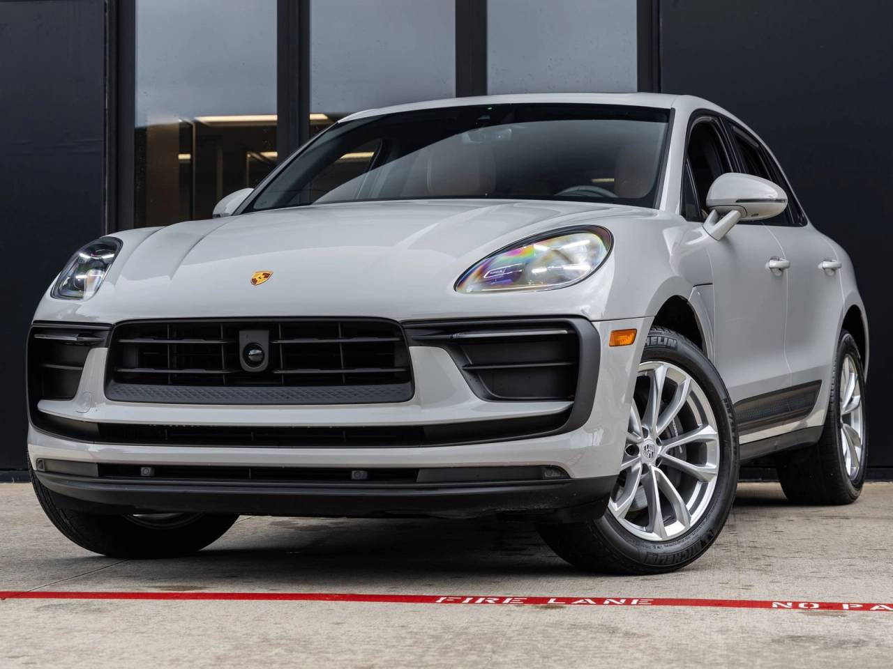 2023 Porsche Macan Macan (MY23)