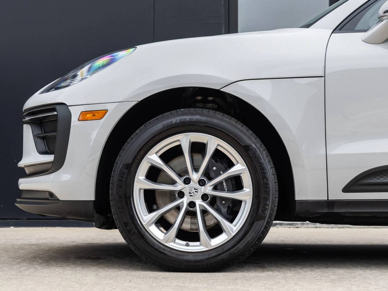2023 Porsche Macan Macan (MY23)