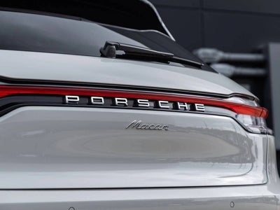 2023 Porsche Macan Macan (MY23)