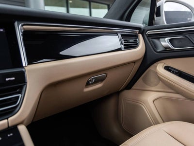 2023 Porsche Macan Macan (MY23)