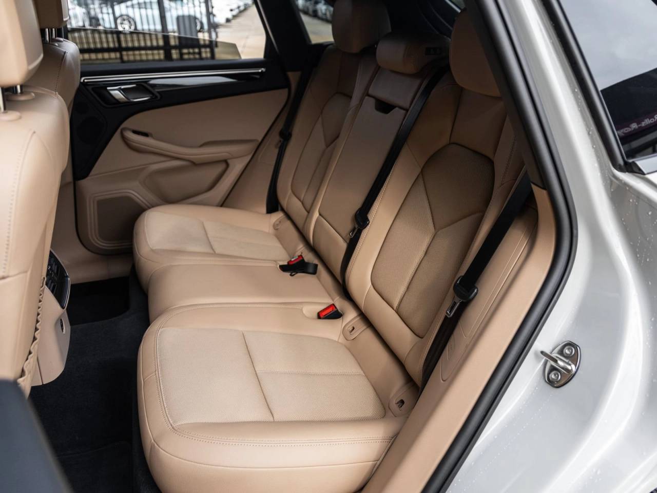 2023 Porsche Macan Macan (MY23)