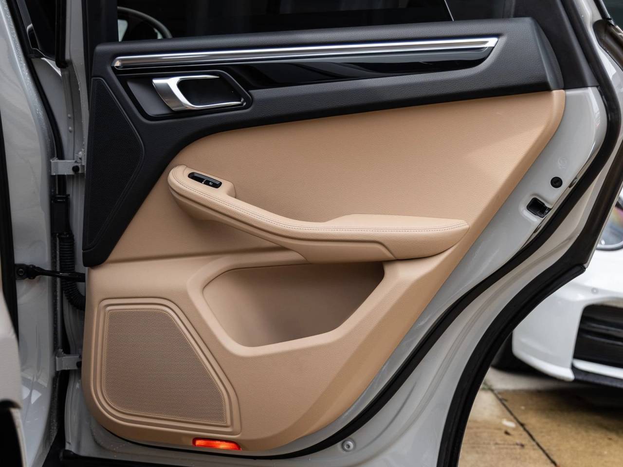 2023 Porsche Macan Macan (MY23)